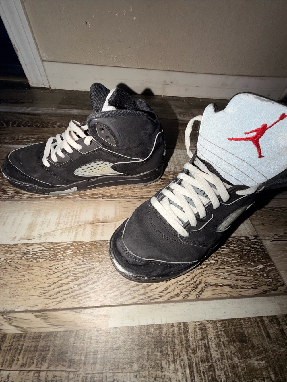 Jordan Kids Black, White, and Red Jumpman High-Top Sneakers - Picture 5 of 9